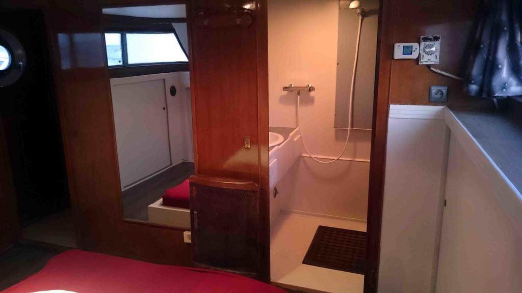 Готель Yacht Bateau Moteur Benetti 19M Сет Екстер'єр фото