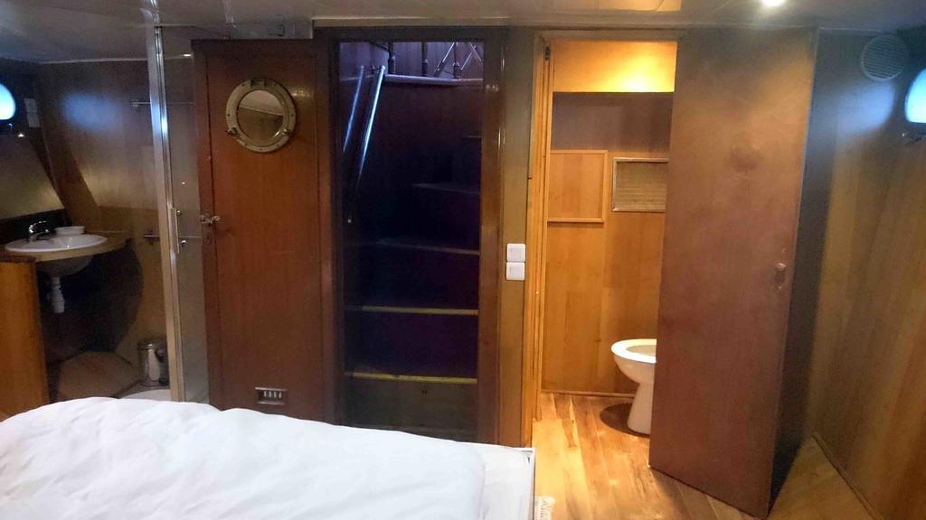 Готель Yacht Bateau Moteur Benetti 19M Сет Екстер'єр фото