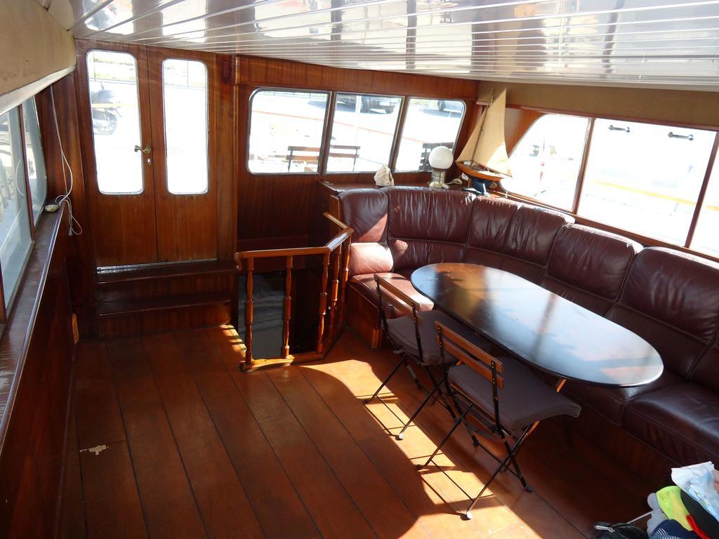 Готель Yacht Bateau Moteur Benetti 19M Сет Екстер'єр фото
